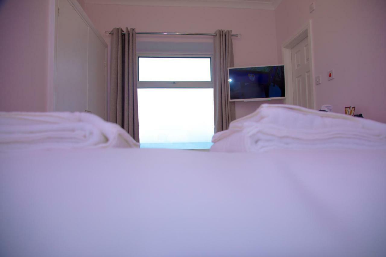 Carmel House Hotel Llandudno Bagian luar foto
